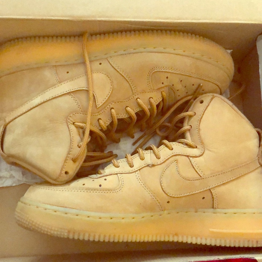 Nike Air Force 1 High size 6Y